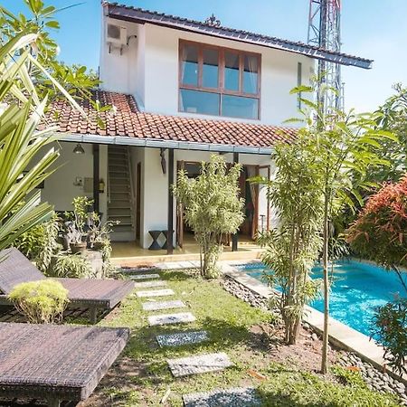 Villa Bougenville Yogyakarta Exterior photo