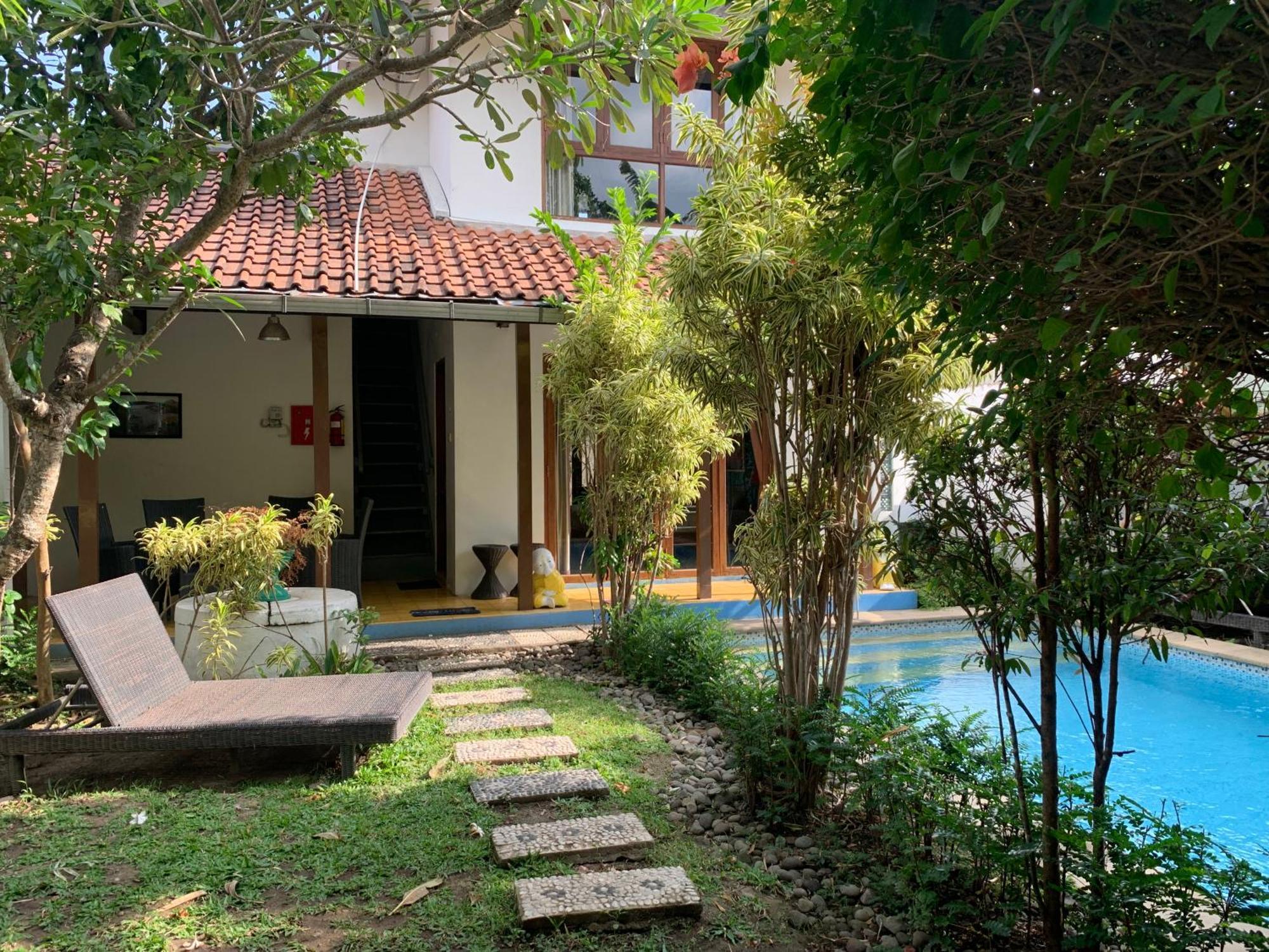 Villa Bougenville Yogyakarta Exterior photo