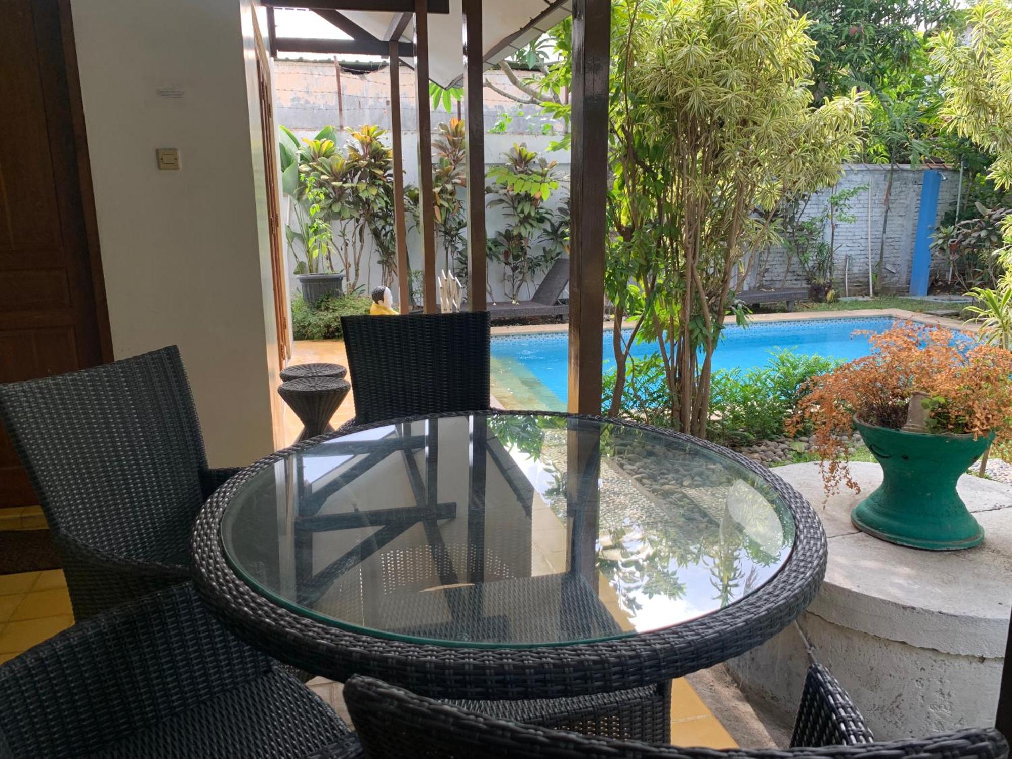 Villa Bougenville Yogyakarta Exterior photo