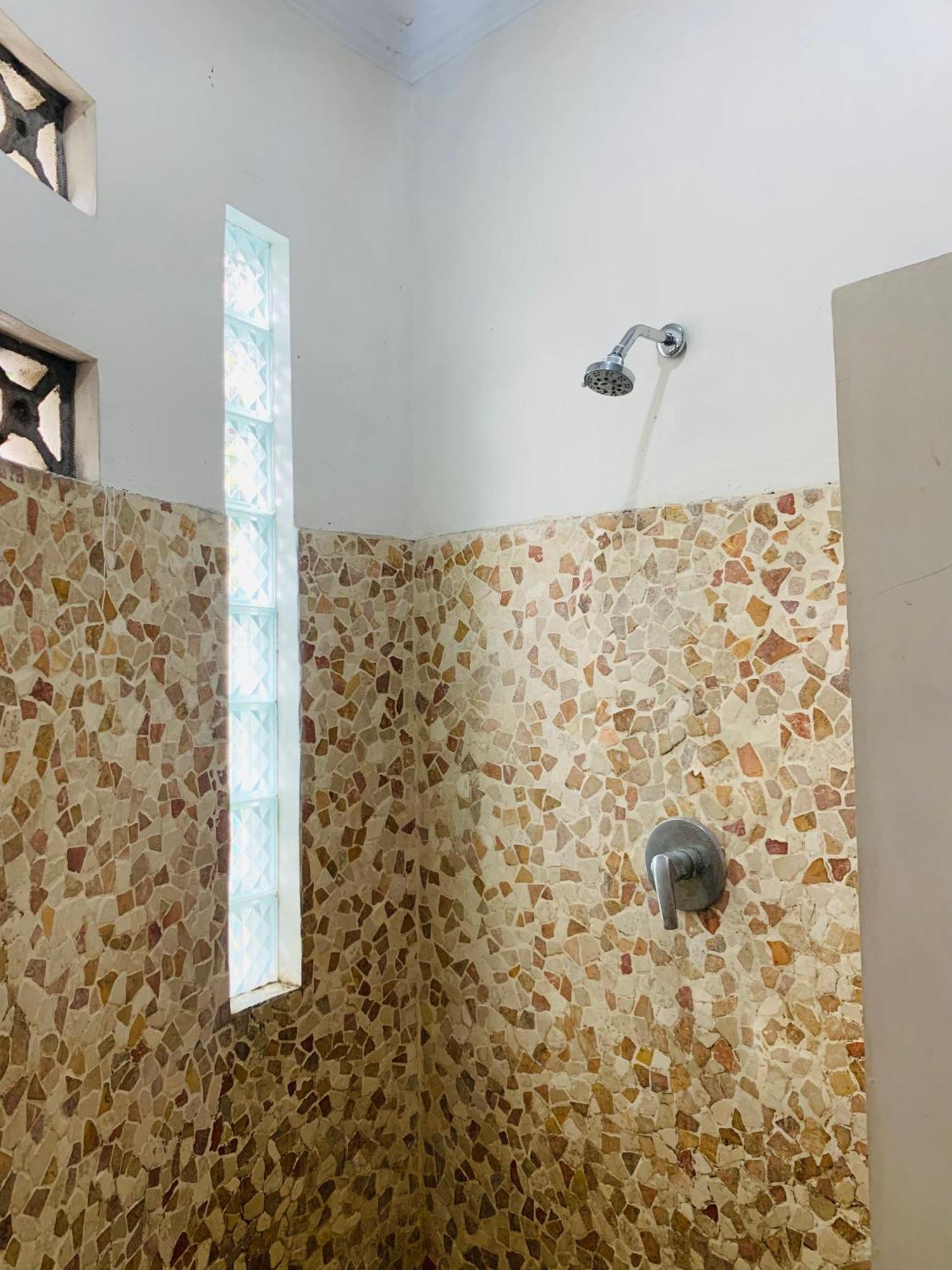 Villa Bougenville Yogyakarta Exterior photo